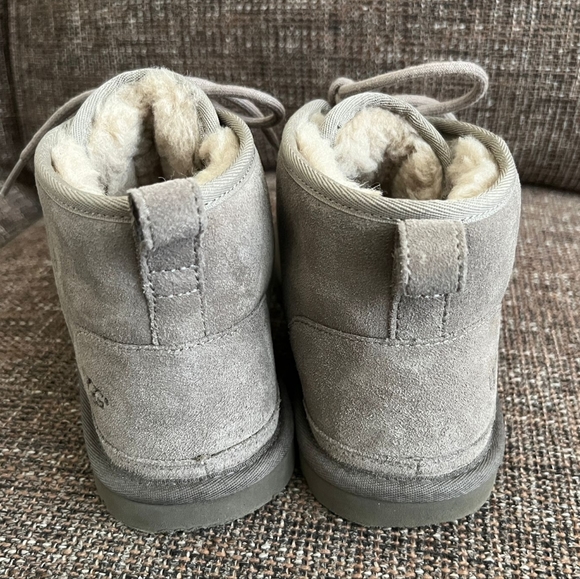 Men\'s UGG Gray Neumel Boots, Size 8 main image 6